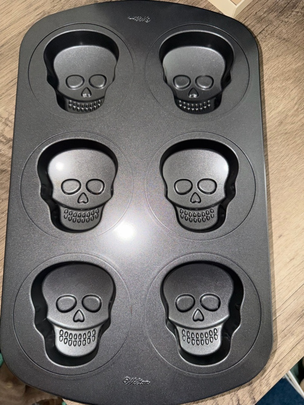 Wilton Sugar Skull Baking Pan